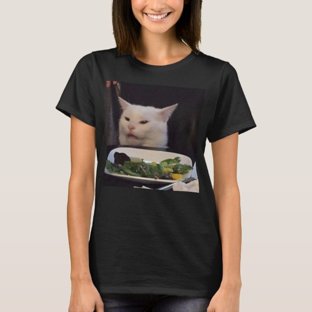 T-shirt Dîner Table Chat Mème Drôle Internet Viral Blague  (Devant)