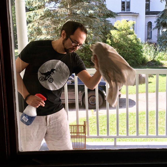 T-shirt Dinosaure sur un vélo dans le ciel avec la lune (Créateur téléchargé)