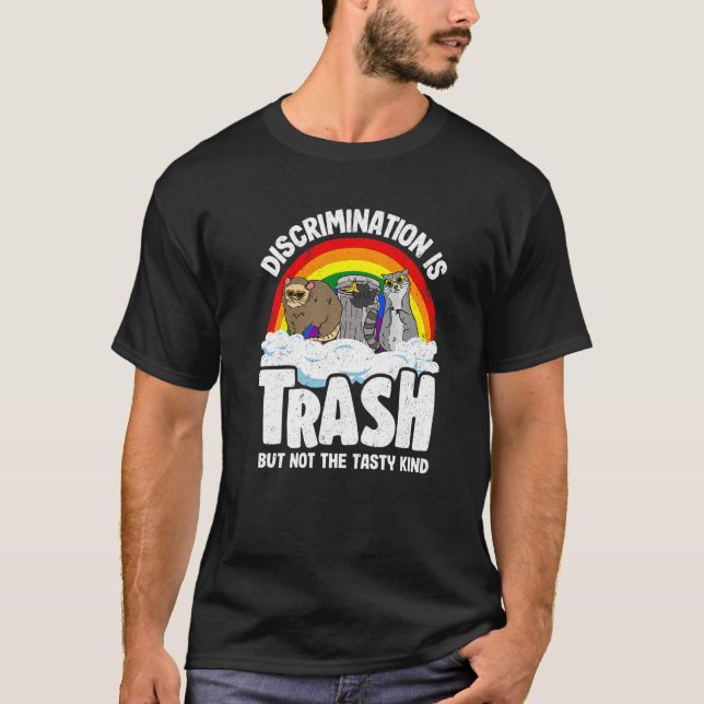 T-shirt Discrimination Is Trash Gay Pride Raccoon Opossum  (Devant)