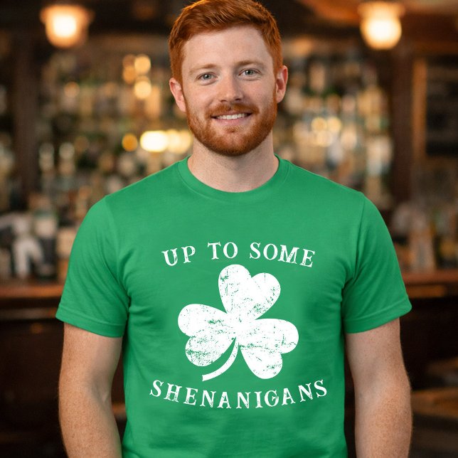 T-shirt Distressed Shamrock Shenanigans St Patrick's Day (Distressed Shamrock Shenanigans St Patrick's Day T-Shirt)