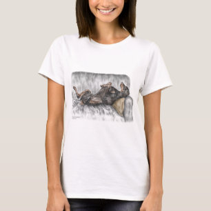T-shirt Doberman drôle sur Sofa