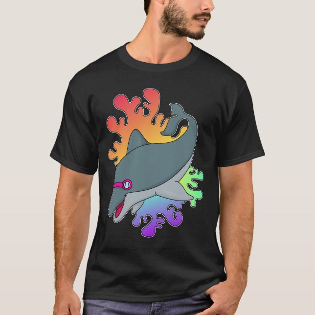 T-shirt Dolphin at Swimming with Swimming goggles (Devant)