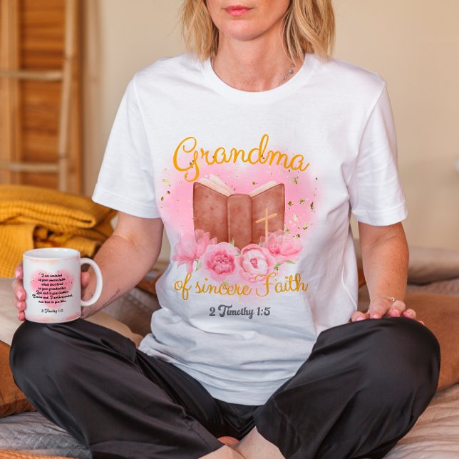 T-shirt Don de la grand-mère chrétienne avec citation de l (Créateur téléchargé)
