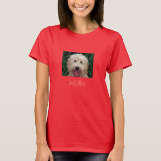 T-shirt d'or de griffonnage de Labradoodle