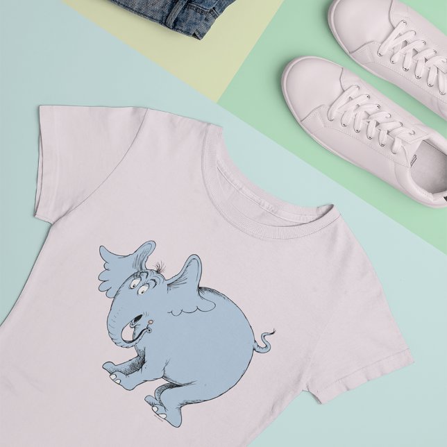 T-shirt Dr. Seuss | Horton entend des Qui (Shirt next to shoes and pants)