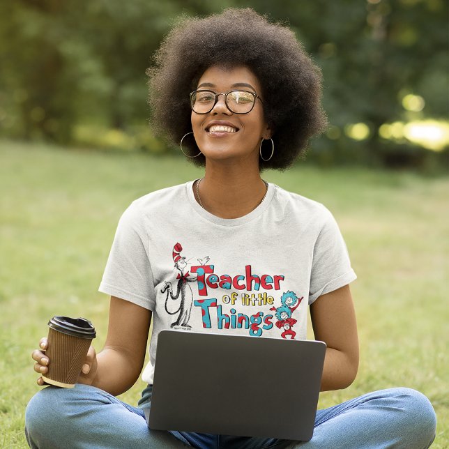 T-shirt Dr Seuss | Professeur de petites choses (Person wearing t-shirt)