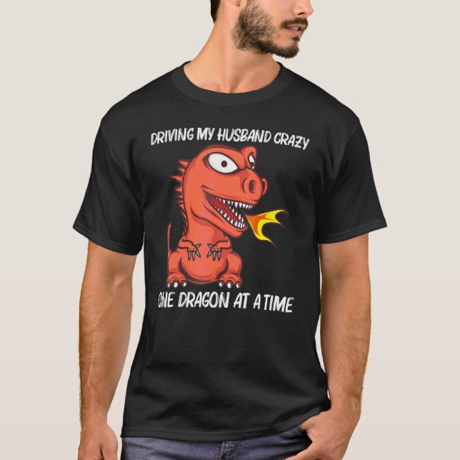 T-shirt Dragon pour femmes maman créature soufflant du feu (Devant)