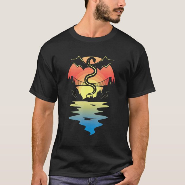 T-shirt Dragon volant Moyen Age Moyen Age coucher du solei (Devant)