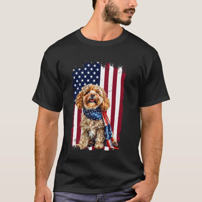 T-shirt Drapeau américain Cavapoo 4 juillet Chien Cavapoo  (Devant)