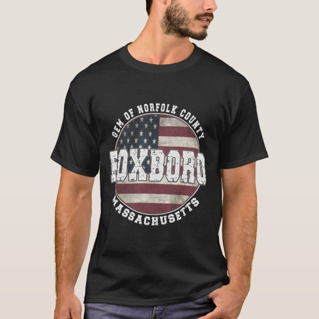 T-shirt Drapeau américain de Foxboro Massachusetts (Devant)