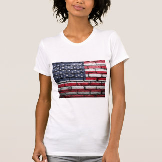 T-shirt Drapeau américain patriotique sur le mur