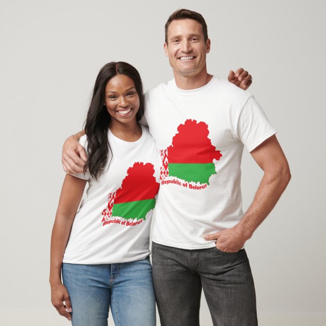 T-shirt Drapeau Biélorusse Sur La Carte Du Pays (Unisexe)