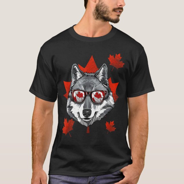 T-shirt Drapeau canadien du loup gris de l'érable Feuille  (Devant)