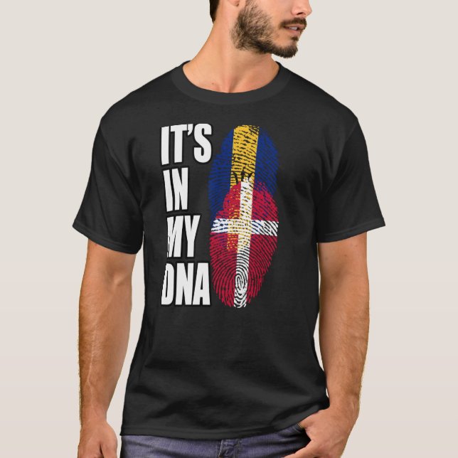 T-shirt Drapeau D'ADN De La Barbade Et Du Danemark (Devant)