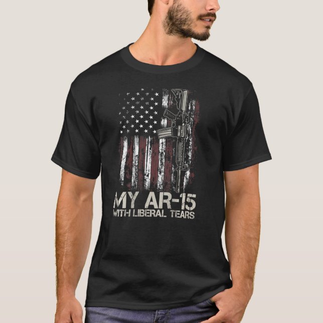 T-shirt Drapeau D'Arme Je Lubrifie Mon Ar 15 Avec Des Larm (Devant)