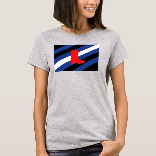 T-shirt Drapeau de fierté de bottes (Devant)
