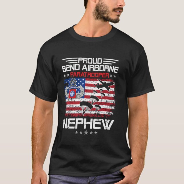 T-shirt Drapeau de neveu fier Paratrooper de la 82e divisi (Devant)