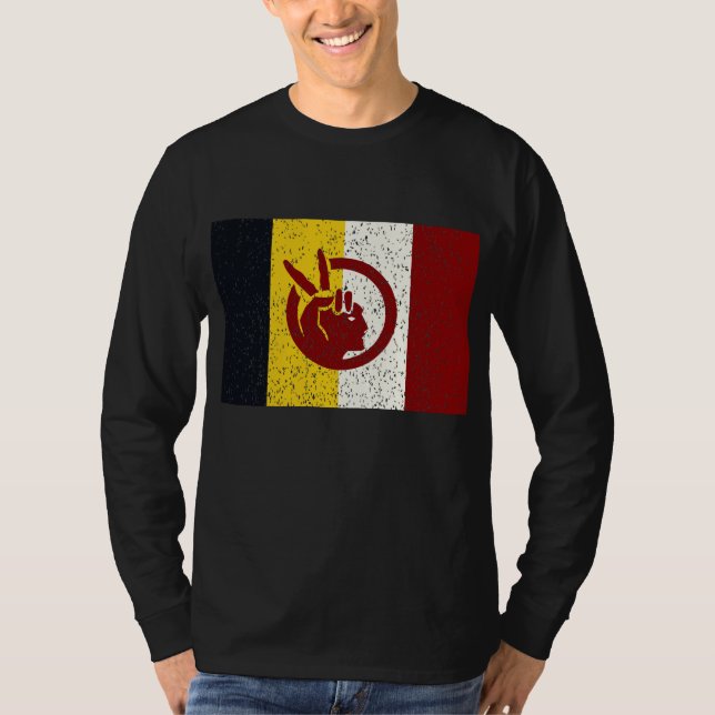 T-shirt drapeau du Mouvement indien américain (Devant)
