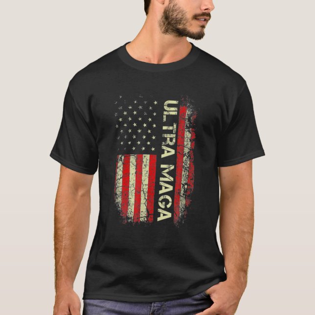 T-shirt Drapeau Ultra Maga Fier Ultra Maga américain (Devant)