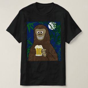 T-shirt Drinkin Bigfoot