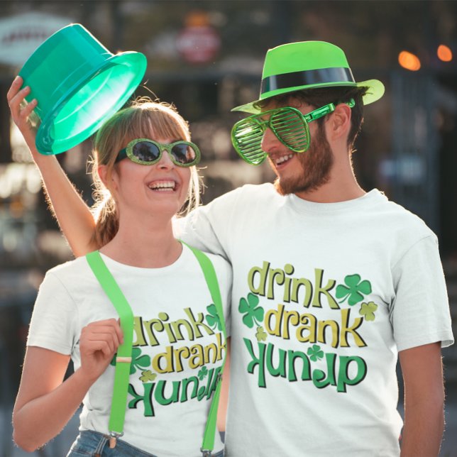 T-shirt Drôle Boire Boire Boire Drunk Shamrock St Patrick' (Créateur téléchargé)