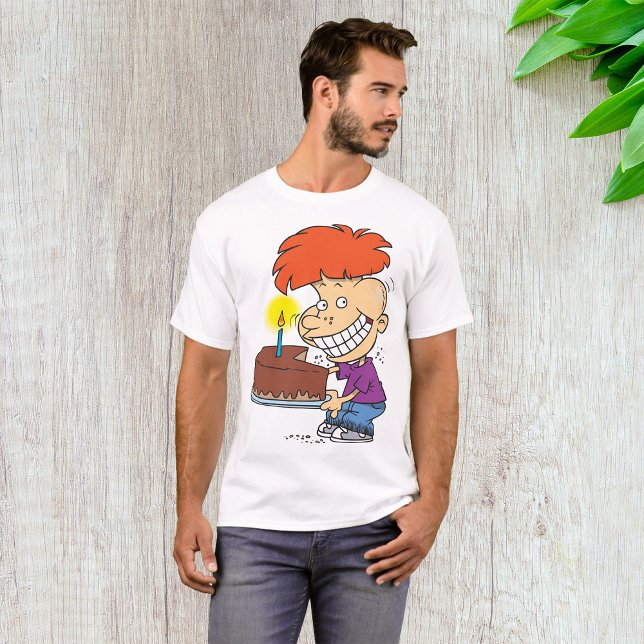 T-shirt Drôle caricaturiste avec gâteau d'anniversaire au  (Créateur téléchargé)