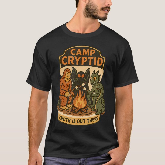 T-shirt Drôle de camp de cryptide Bigfoot Mothman Jackalop (Devant)