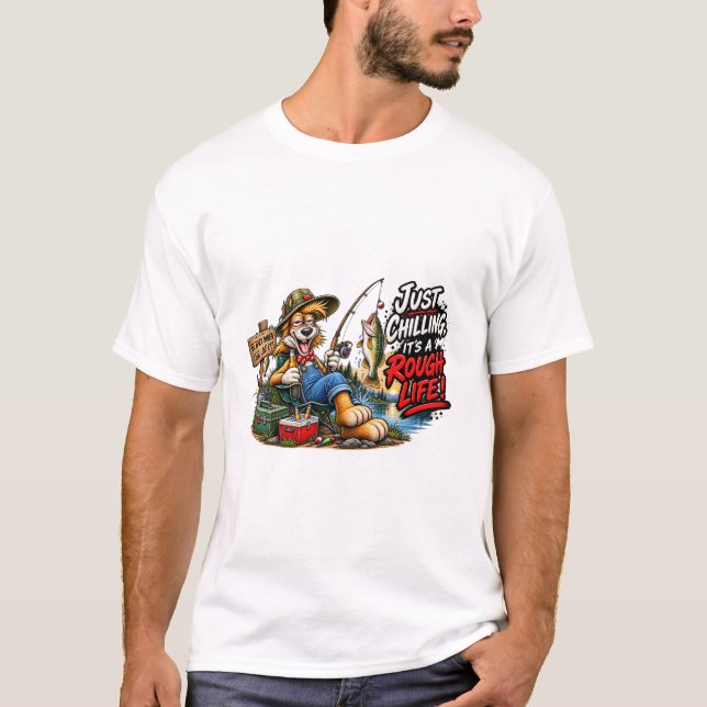 T-shirt drôle de chien de pêche à la vie dure (Devant)