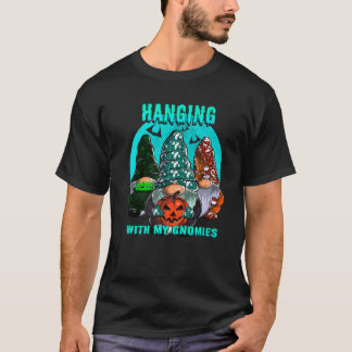 T-shirt Drôle de gnome Halloween suspendu avec mes gnomes