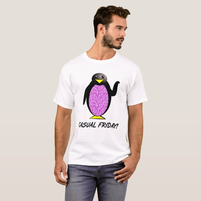 T-shirt drôle du manchot du vendredi décontracté (Devant entier)