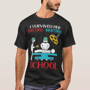 T-shirt Drôle, J'Ai Survécu À Son Passage À L'École D'Infi