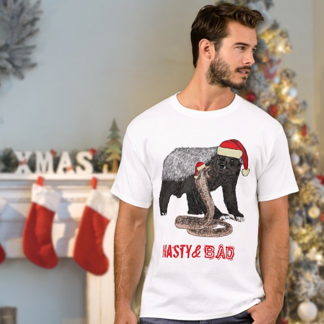 T-shirt Drôle Noël Honey Badger et Snake Slogan (Funny christmas honey badger nasty and bad quote T-Shirt honey badger and snake wearing Santa hats )