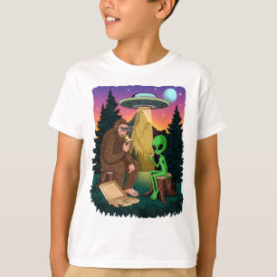 T-shirt Drôle Pizza Bigfoot Manger Avec Randonnée UFO Alie