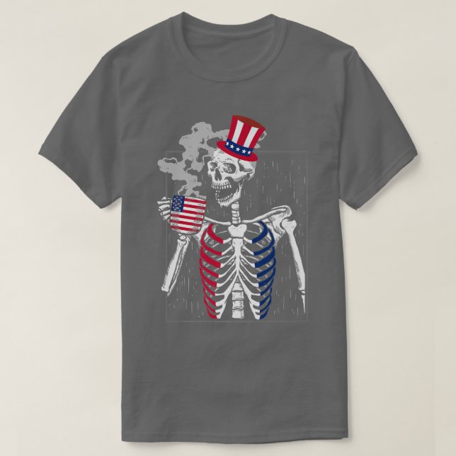 T-shirt Drôle Skeleton Boire Café & Drapeau Américain 4e (Design devant)