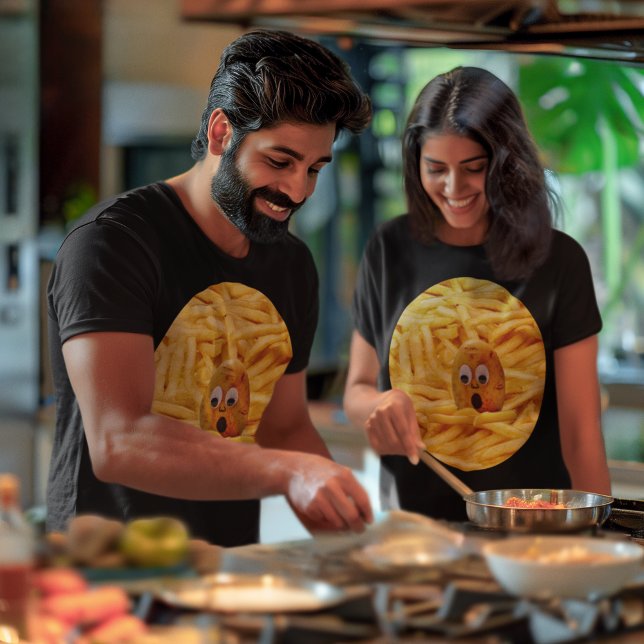 T-shirt Drôle visage de pomme de terre pleurer les frites  (Funny Potato Face Mourning the French Fries Unisex T-Shirt)