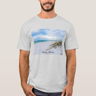 T-Shirt Du Matin Sur La Plage De Sable Blanc Et L'