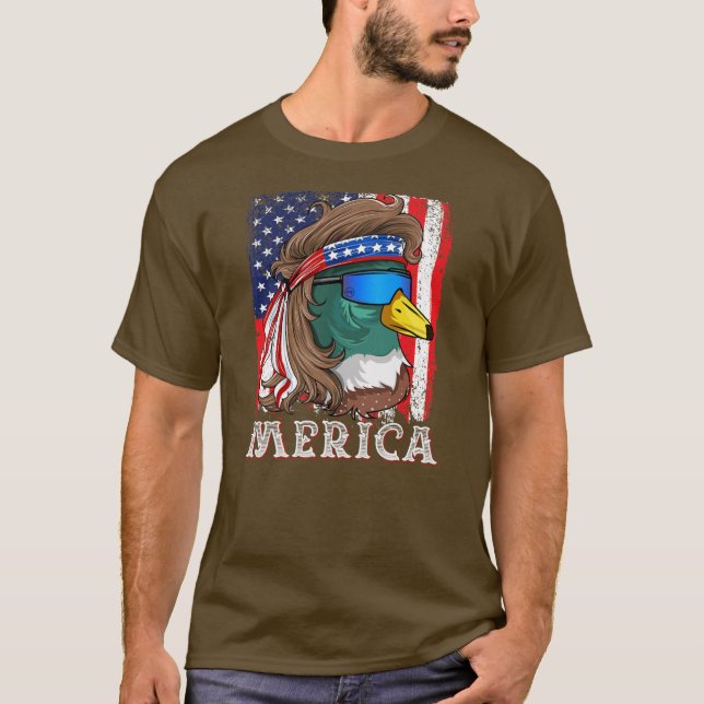T-shirt Duckoholic Canard canard Drapeau américain sauvagi (Devant)