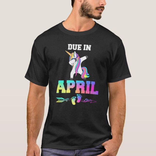T-shirt Due Date April Pregnancy Announcement   (Devant)