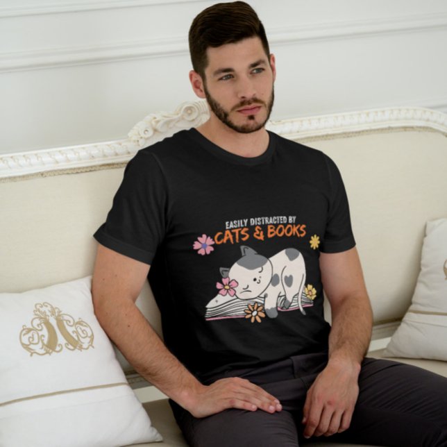 T-shirt Easily distracted by cats and books (Créateur téléchargé)
