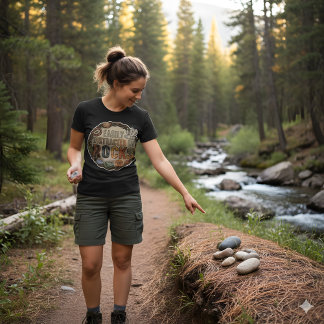 T-shirt Easily Distracted By Rocks Funny Rock Collector