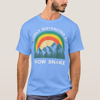 T-shirt Easily Distracted By Snow Snake Funny Winter Sport