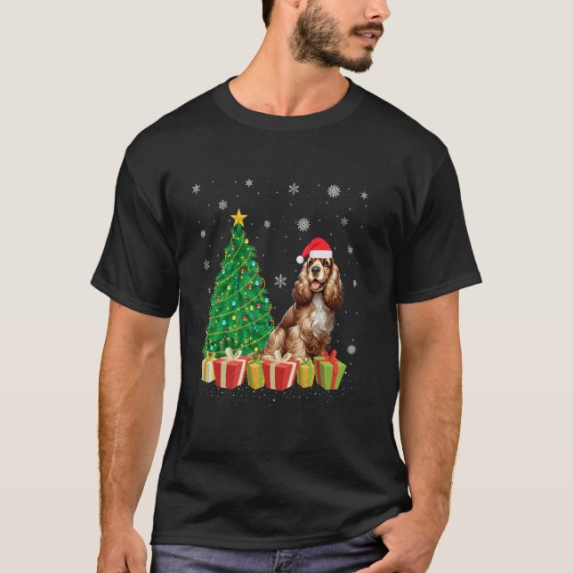 T-shirt Éclairage des arbres Noël Chapeau Cocker Espagnol  (Devant)