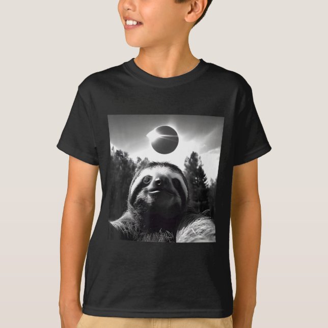 T-shirt Éclipse solaire 2024 Sloth drôle selfie  (Devant)