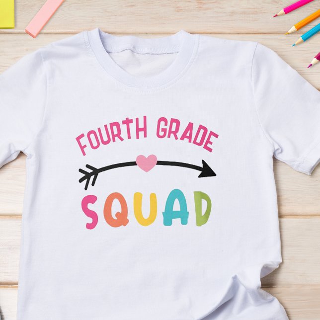 T-shirt École de la brigade de 4e année (Start the school year off with some fun with this cute back to school t-shirt.)