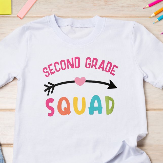 T-shirt École d'état-major de deuxième année (Start the school year off with some fun with this cute back to school t-shirt.)