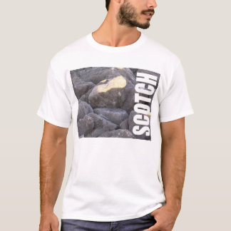 T-shirt Écossais sur les roches
