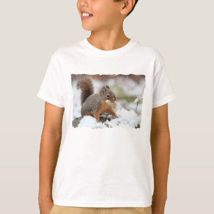 T-shirt Écureuil mignon dans la neige avec l'arachide