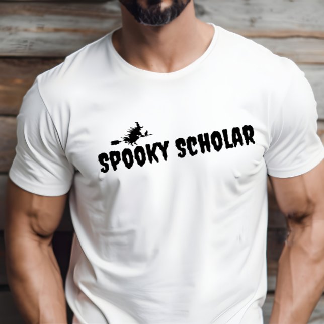 T-shirt Éffrayant Scholar noir typographie halloween sorci (Créateur téléchargé)