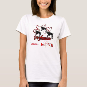 T-shirt égal d'amour de coeurs de trio de lévrier