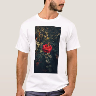 T-shirt Elegance in Bloom